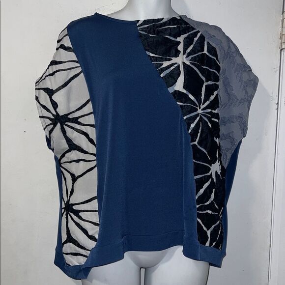 KOZAN Salem Sky Textured Panel Top-XS - Picture 3 of 12